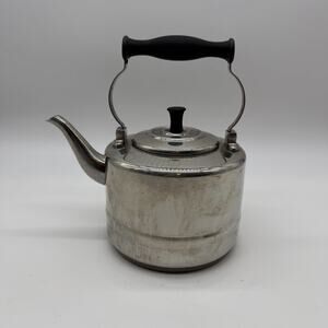 BonJour Tea Kettle 2qt/8C Stovetop Silver Stainless Steel Gooseneck Spout 53087